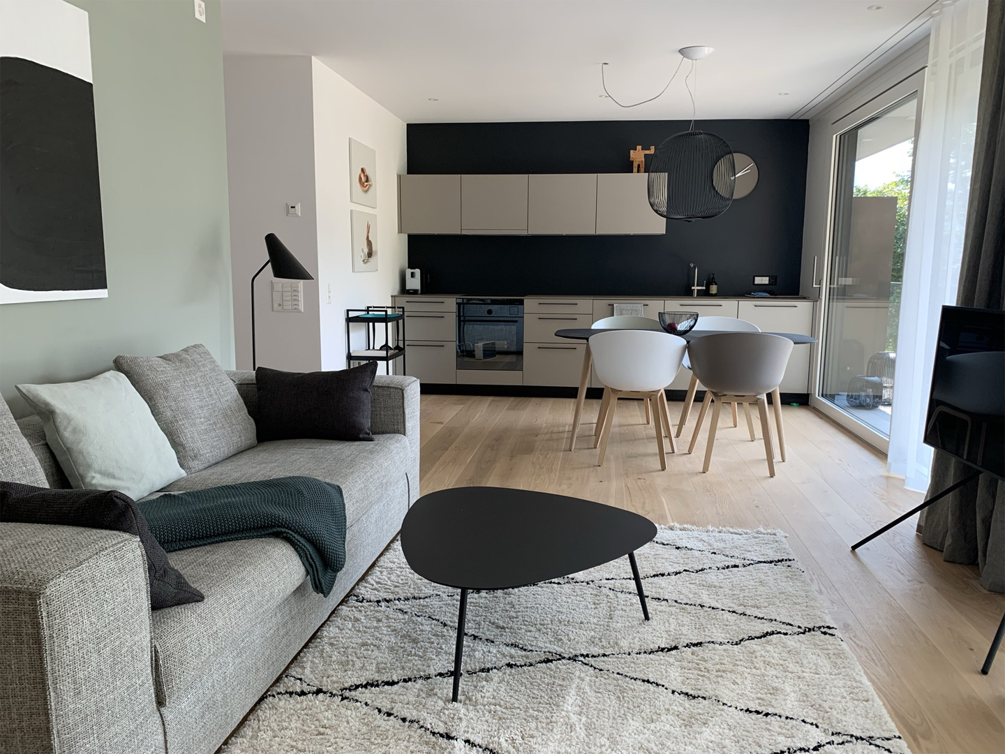 Tessin.ch: Neues Design-Apartment mit einzigartigem Charme in 6648 Minusio 